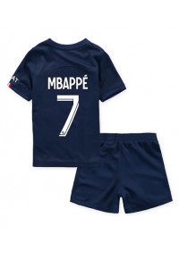Fotbalové Dres Paris Saint-Germain Kylian Mbappe #7 Dětské Domácí Oblečení 2022-23 Krátký Rukáv (+ trenýrky)